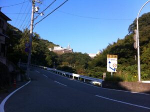 途上の登り坂