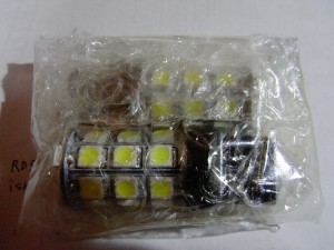 T20 LEDバルブ(5050 27 smd Wedge) パッケージ