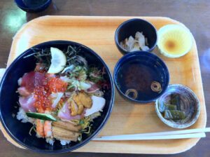 海鮮丼(しまねお魚センターにて)