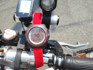 SUUNTO t6c 自転車ハンドルに装着