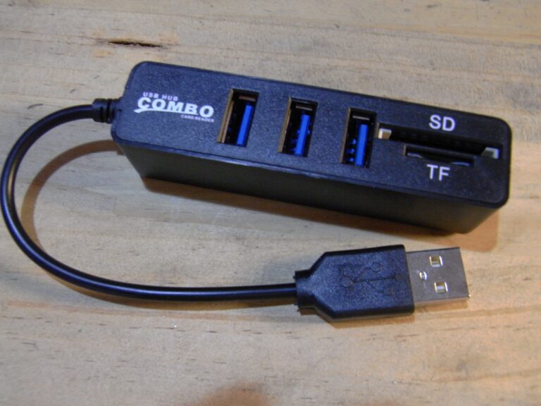 [レビュー] 安価な3ポートUSB-HUB(SDカードリーダ付き)